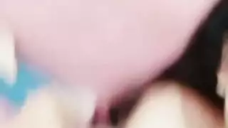 مشهد إكس إكس إكس في غرفة الملابس: فتاة تمص وتركب قضيبًا