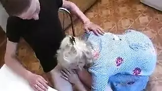 جنس شرجي خشن: شاب يهيمن بإيلاج عميق