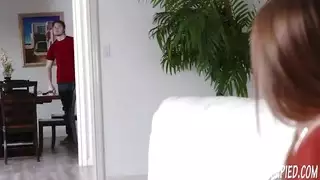 شابة مغرية تخوض أول مشهد شرجي وصعوب في البلوجوب