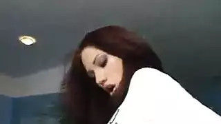 الترويل ناضجة في سولو الأحذية