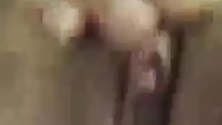 عاهرتان جامحتان تُطلى بالسائل المنوي