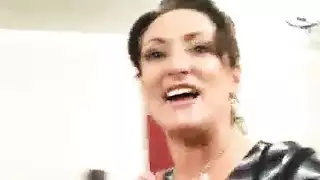 حفلة سحاق مراهقات في المطبخ لعق مهبل بوحشية