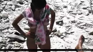 قضيب إيبوني ضخم يضاجع مهبلها الجشع