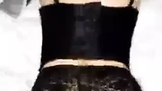 عربدة جماعية في حافلة صينية مجموعة قذف داخلي وعلى الوجه