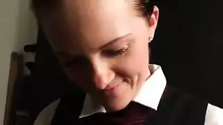 أشاهد فرج صديقتي يُضرَب بعد رقصة مثيرة