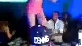 فيديو إكس إكس إكس بمؤخرة ضخمة وثدي هائل