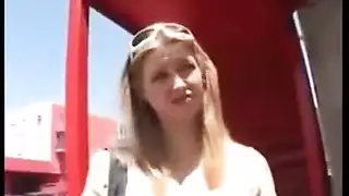 هزاز فتاة مقطورة ثنائي الجنس