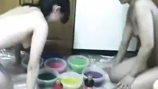 رجال شجعان وفتيات جريئات: حركة مثلية جنسية صريحة مع الجار