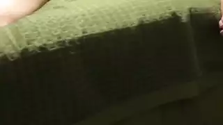 جنس قاس: قضاعة تدخل كسًا منقوعًا بعنف