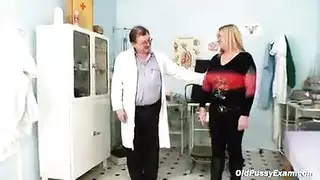 لقطات خلفية مثيرة للسنغاليات الممتلات تجميع أفلام إباحية