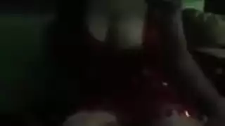 طلب صريح: عاهرة مغربية تحتاج لقضيب كبير