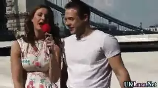 شقراء حمراء مثيرة تمارس الجنس من الخلف