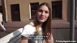 لسان الديوث المخنث في سن المراهقة اليابانية