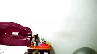 قذف على ثدييها تحت ضوء القمر