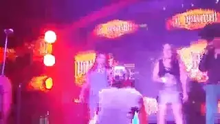 امرأة ناضجة مغرية عارية تمامًا في فيديو جماع صريح