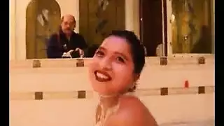 جماع جماعي أجنبي: فتيات غريبة وأحجام متعددة