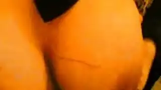 عرض مثير: أثداء كبيرة تظهر في المطعم