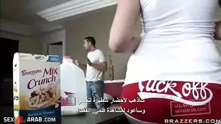 صوت آفا روز يترجم إلى أنات غرفة النوم