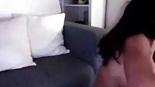 ميلف ممحونة تستمني وتقذف ماء كثير جدا