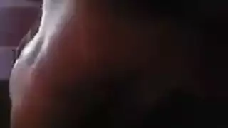 يحضر صديقه لامه