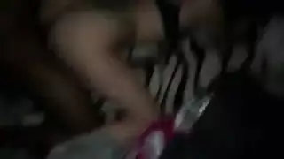 شاعر كبير على أقدام مثيرة وأصابع طويلة ، جوارب سوداء طويلة