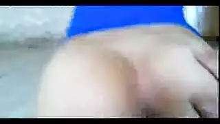 قذف شرجي لمراهقة خجولة في وضعية الكلب