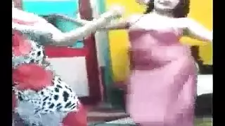 اختبار للجماع الجماعي: راقصات عاهرات في ملابس داخلية تمتلئن