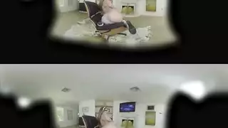 عاهرة تتعرض للضرب في جنس افتراضي غامر