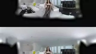 العاهرة شانيل تأخذ القضيب في كل فتحة في جنس الواقع الافتراضي